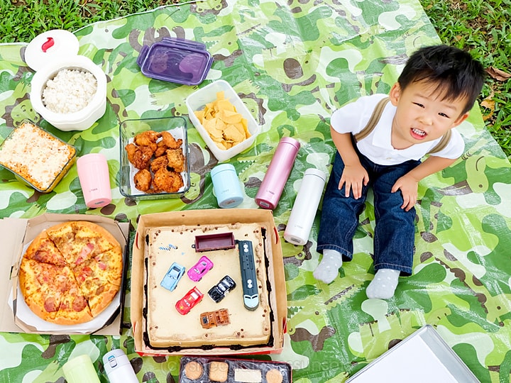 Picnic at Ayala Triangle Gardens