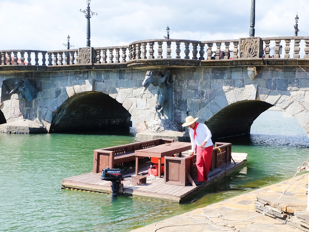 Las Casas Filipinas de Acuzar with Kids