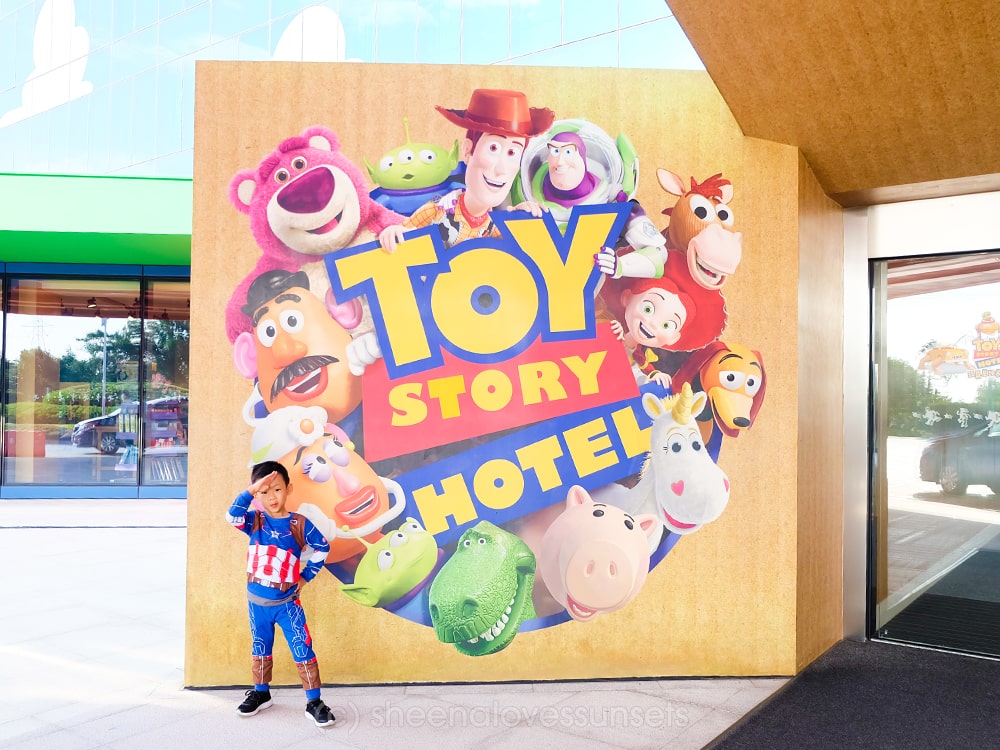 Toy Story Hotel 6-min